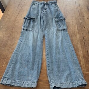 Aeropostale High Rise Wide Leg Cargo Jeans